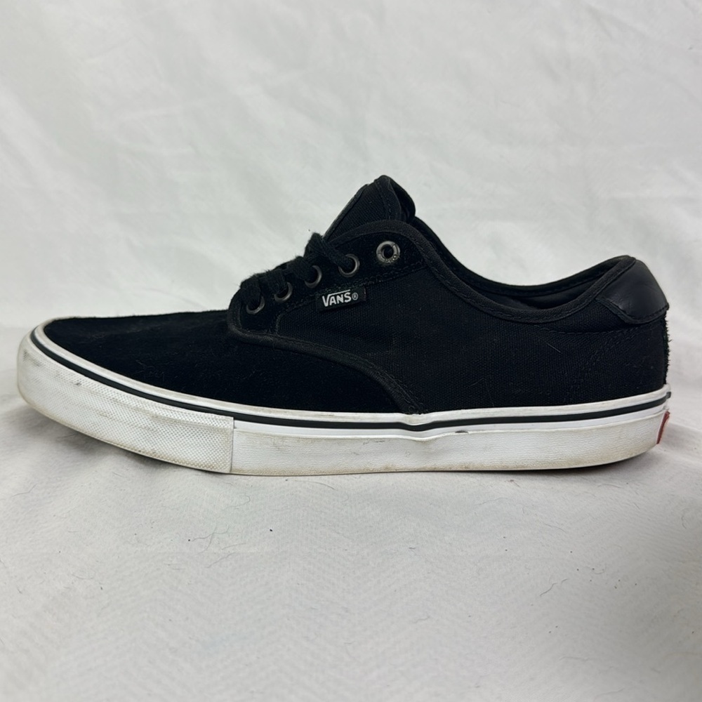 Vans Chima Ferguson pro black skateboard sneaker shoe men’s 9.5, women’s 11.5.